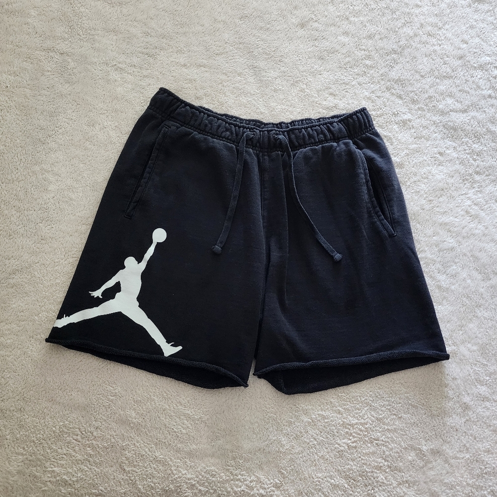 Jordan Essentials French Terry Shorts, Men's Size Medium - Black/White
